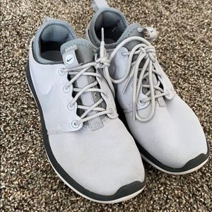 EUC women’s Nike roshe one